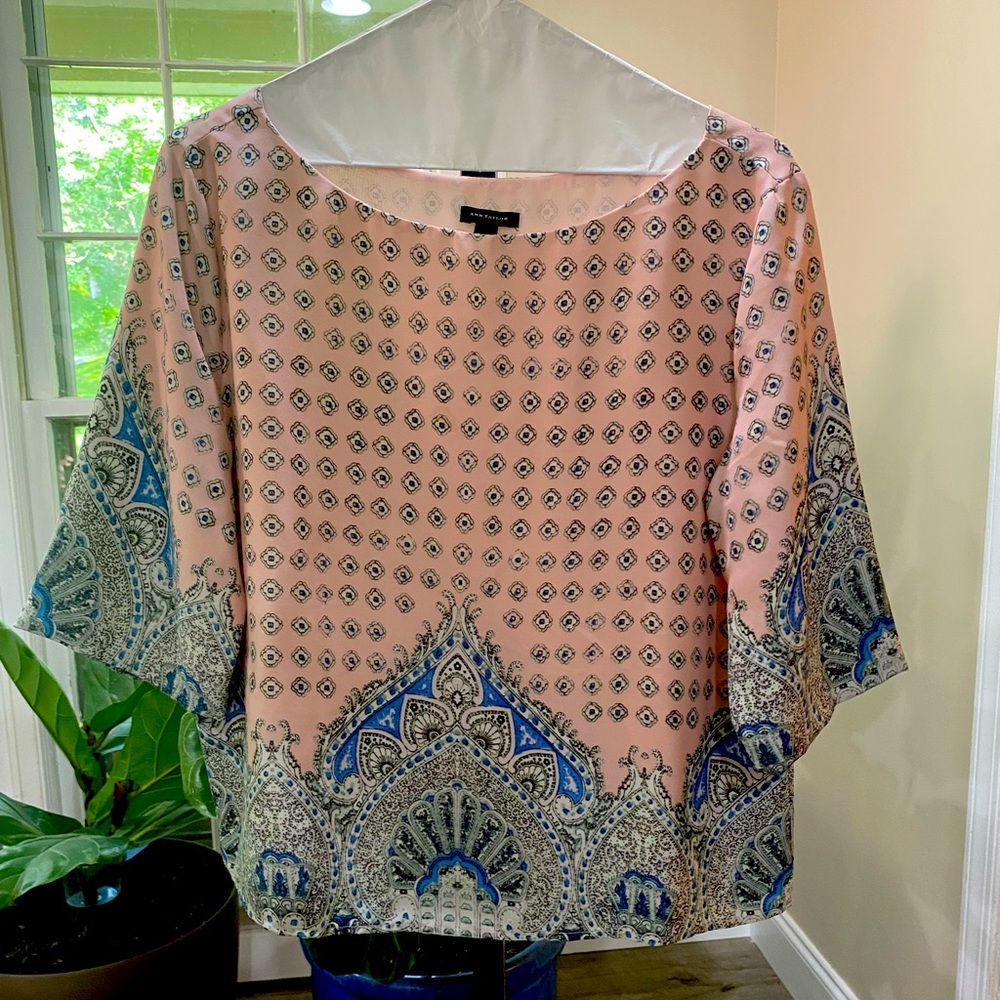 Ann Taylor paisley print blouse, lined, size Medium.  Pink base color